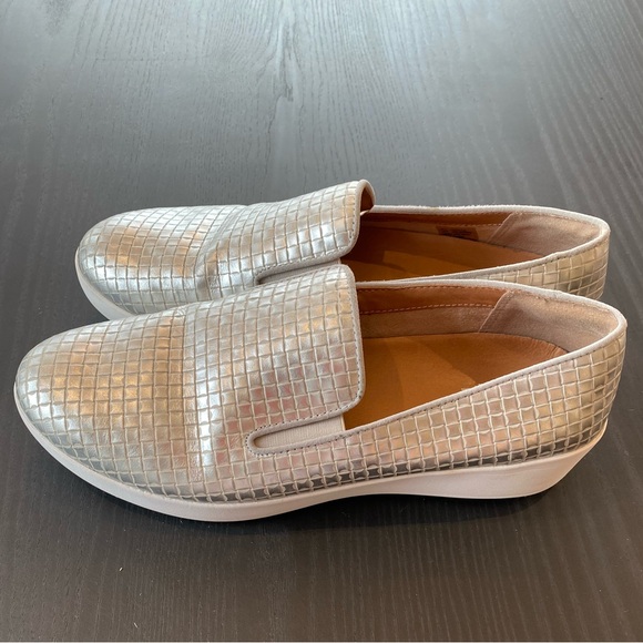 Fitflop Shoes - Fitflop Silver Metallic Superskate Platform Slip-On Loafer Size 8